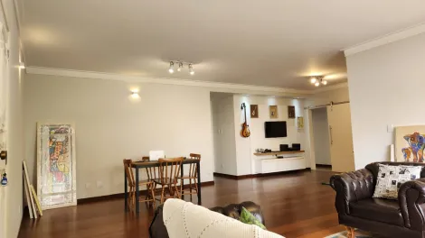 Belíssimo apartamento de 184 M2 com 3 dormitórios e ótima localização no Cambuí.